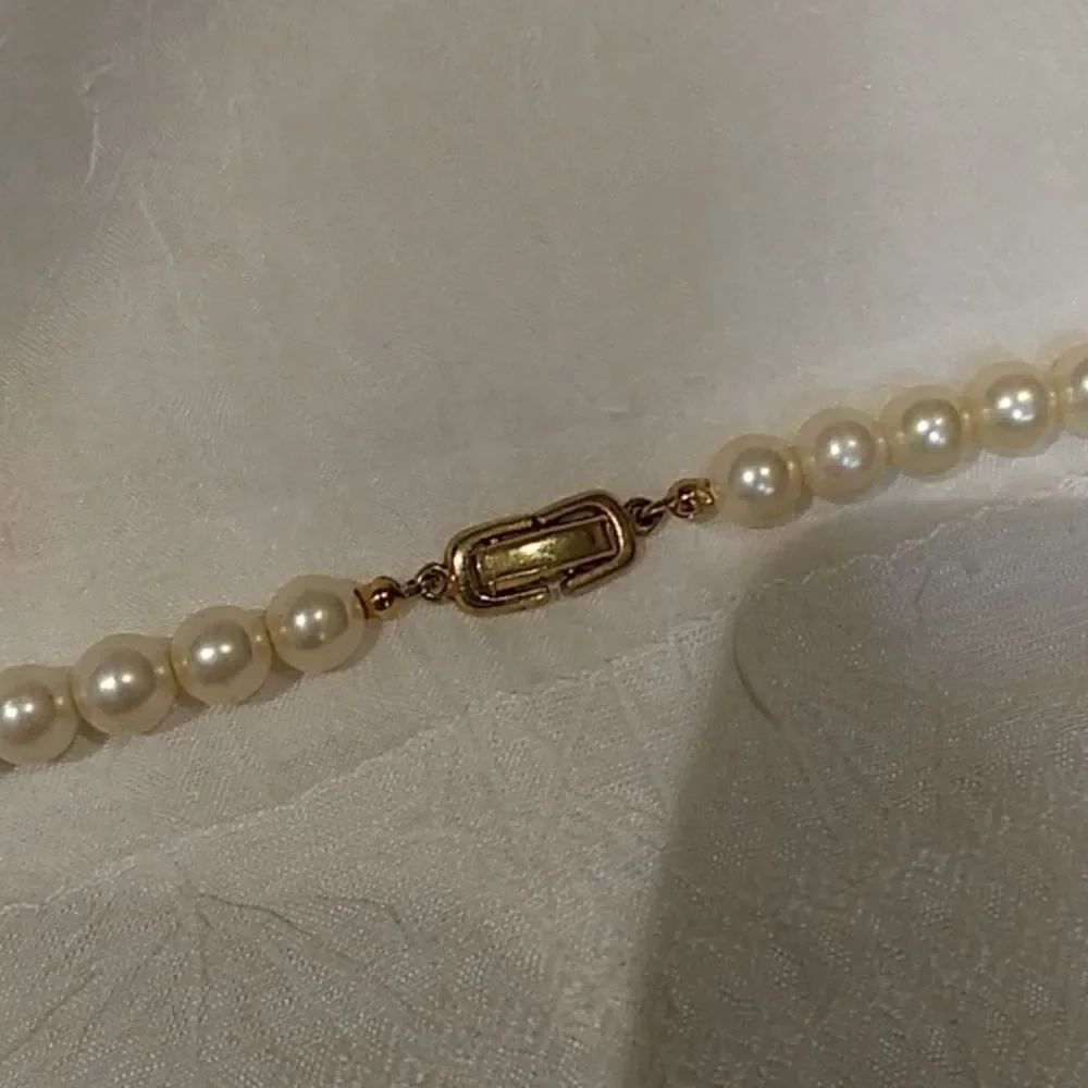 Neckles - Picture 4 of 6